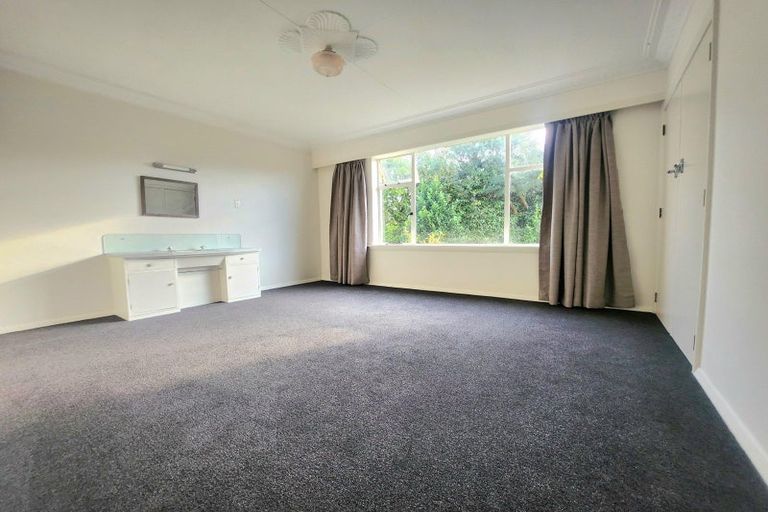 Photo of property in 27 Newcastle Street, Hampden, 9410