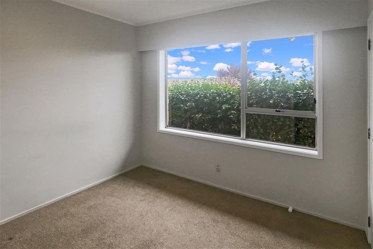 Photo of property in 54 Meadway, Sunnyhills, Auckland, 2010