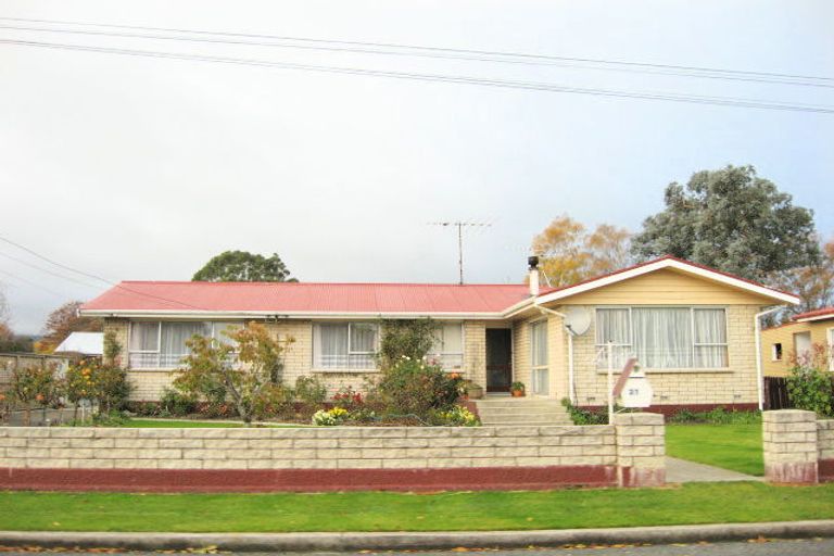 Photo of property in 21 Constitution Avenue, Milton, 9220