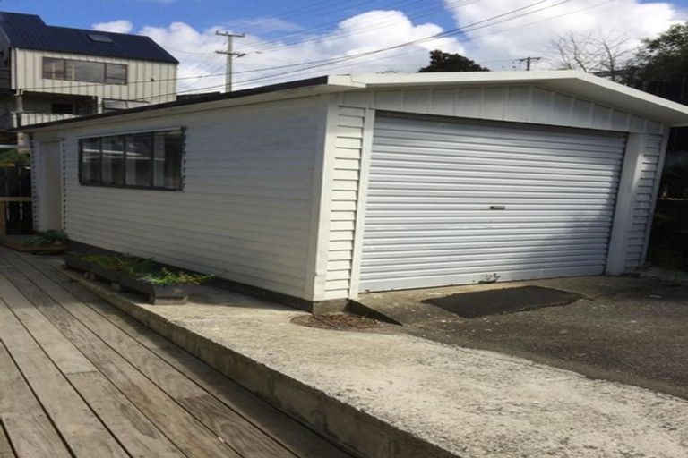 Photo of property in 146 Waimumu Road, Massey, Auckland, 0614