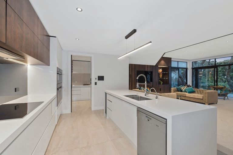 Photo of property in 218a Lake Road, Hauraki, Auckland, 0622