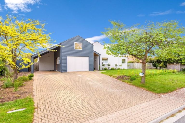 Photo of property in 18 Little Oak Common, Wanaka, 9305