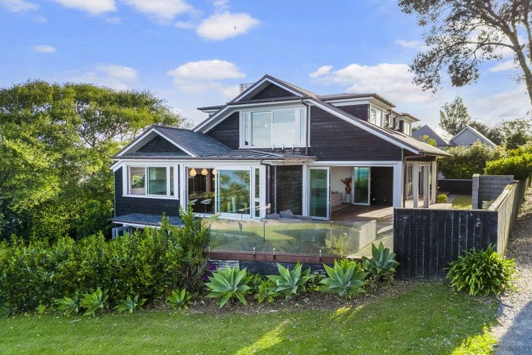 Photo of property in 37b View Road, Campbells Bay, Auckland, 0630