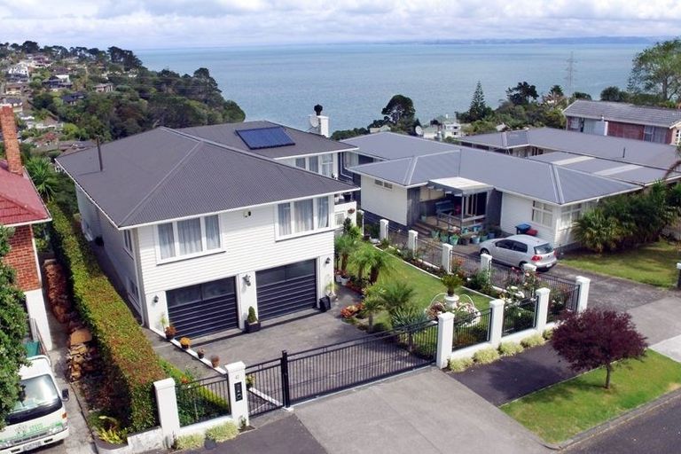 Photo of property in 42 Lynbrooke Avenue, Blockhouse Bay, Auckland, 0600