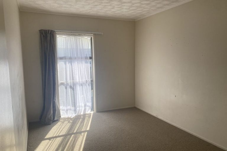 Photo of property in 1/9 Vina Place, Massey, Auckland, 0614