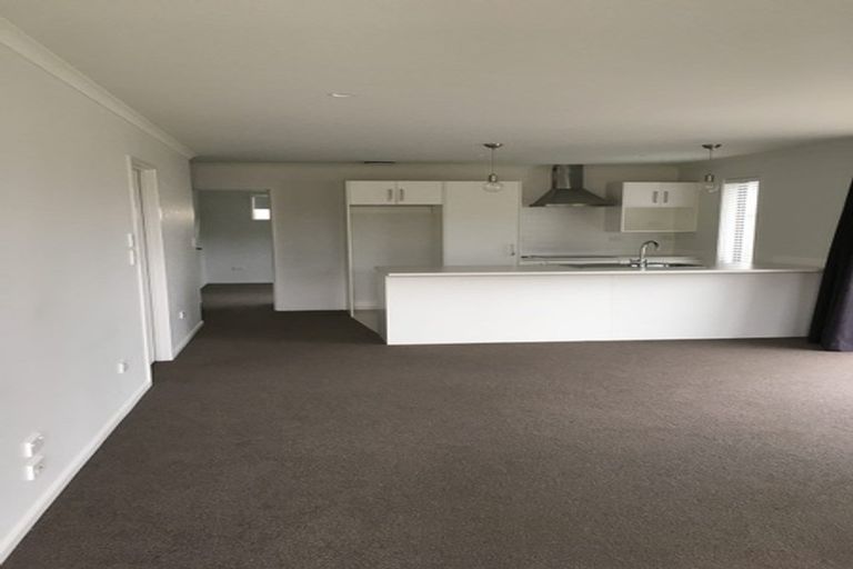 Photo of property in 2/28 Hobson Street, Thorndon, Wellington, 6011