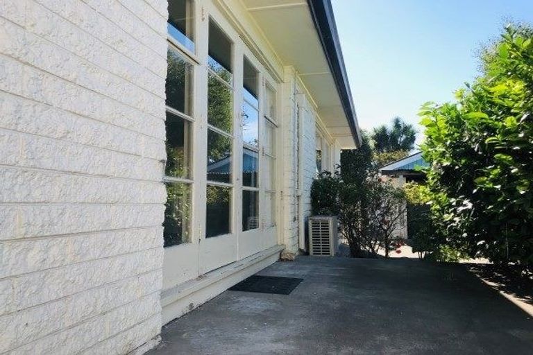 Photo of property in 4 Gladson Avenue, Sockburn, Christchurch, 8042