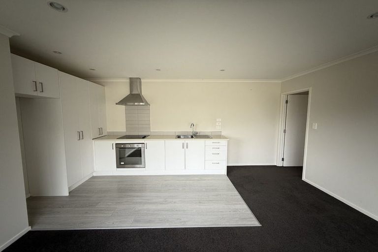 Photo of property in 4 Pohue Avenue, Huapai, Kumeu, 0810