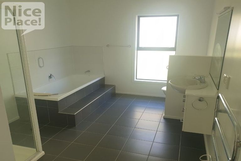 Photo of property in 67 Downing Street, Crofton Downs, Wellington, 6035