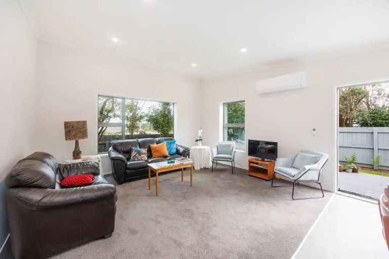 Photo of property in 5a Aokautere Drive, Fitzherbert, 4410