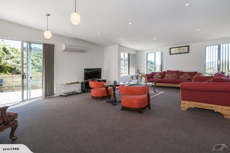 Photo of property in 154a Tirohanga Road, Tirohanga, Lower Hutt, 5010
