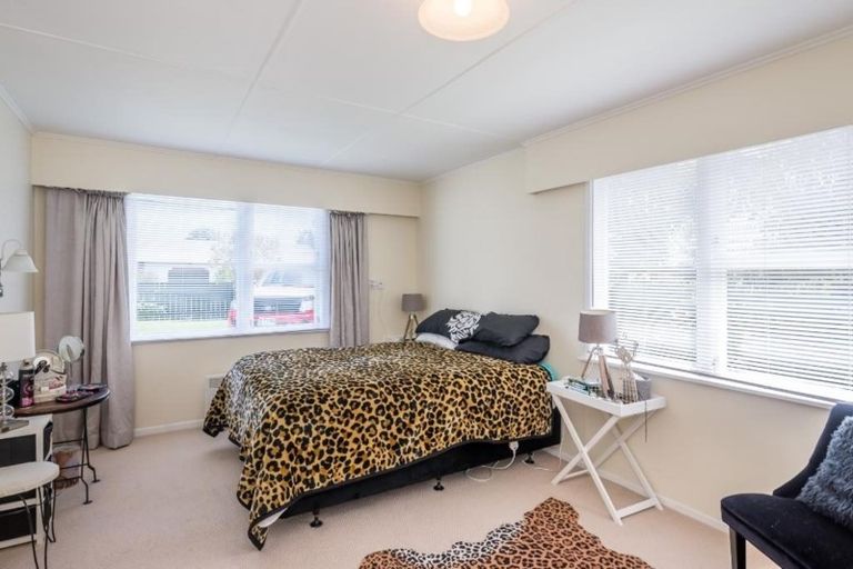 Photo of property in 3 Sunny Glen, Waikanae, 5036