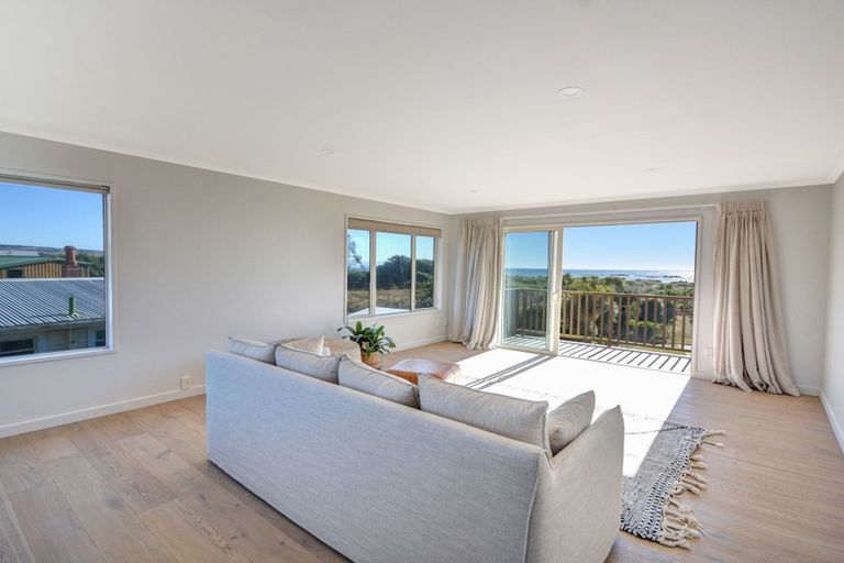 Photo of property in 17 Palmer Place, Taieri Beach, Taieri Mouth, 9091