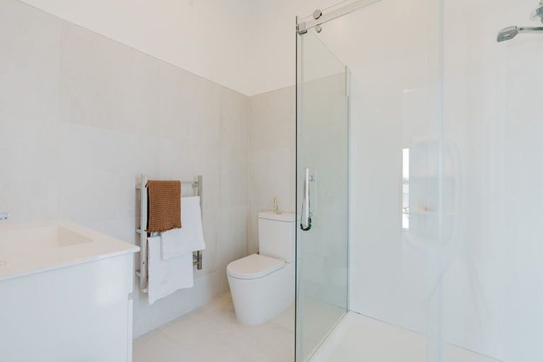 Photo of property in 50 Greenfield Drive, Western Heights, Hamilton, 3200