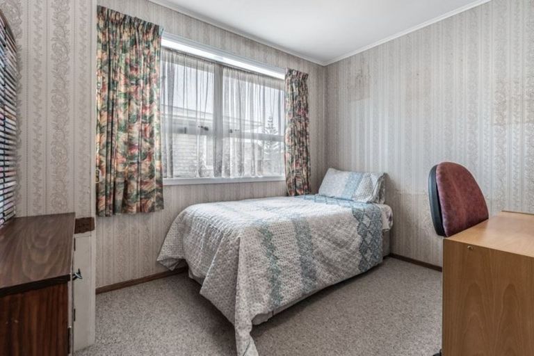 Photo of property in 1/49 Selwyn Crescent, Forrest Hill, Auckland, 0620