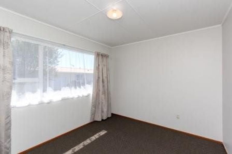 Photo of property in 9 Aratapu Street, Waitara, 4320