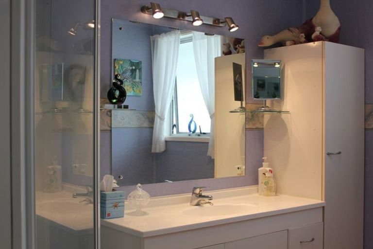 Photo of property in 45 Salamanca Road, Sunnynook, Auckland, 0620