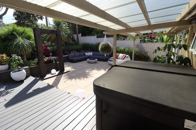 Photo of property in 3 Busbridge Place, Hillcrest, Auckland, 0627