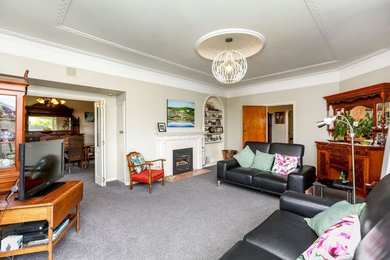 Photo of property in 100 Gover Street, New Plymouth, 4310