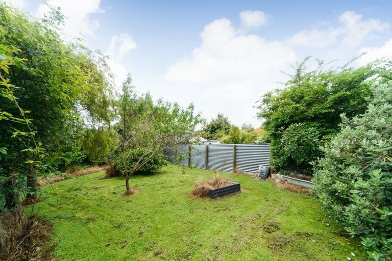Photo of property in 9 Belfast Place, Roslyn, Palmerston North, 4414