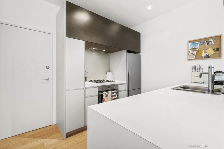 Photo of property in 63 Saddleback Grove, Karori, Wellington, 6012