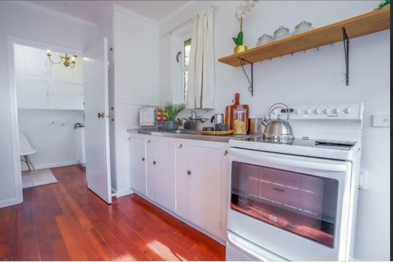 Photo of property in 4 Waitangi Road, Onehunga, Auckland, 1061