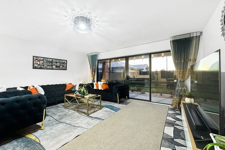 Photo of property in 8 Reserve Close, Woolston, Christchurch, 8062