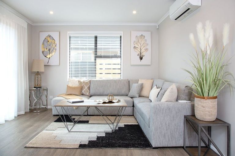 Photo of property in 51 Mcindoe Road, Kumeu, 0810