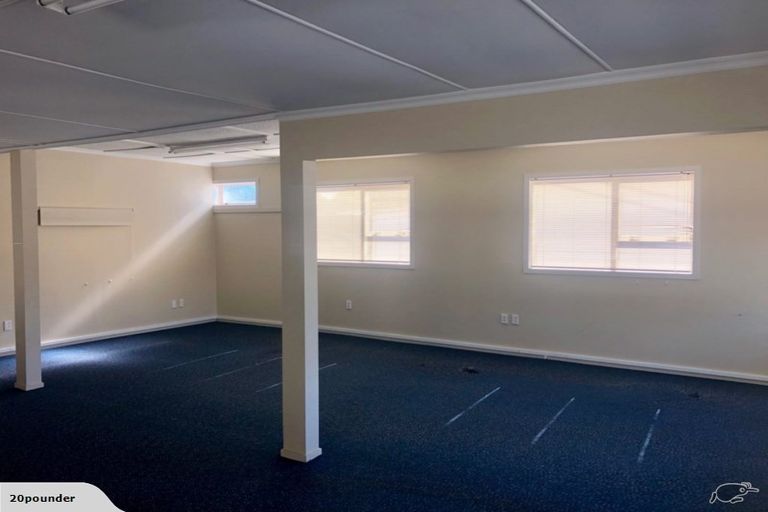 Photo of property in 66 Govett Avenue, Frankleigh Park, New Plymouth, 4310