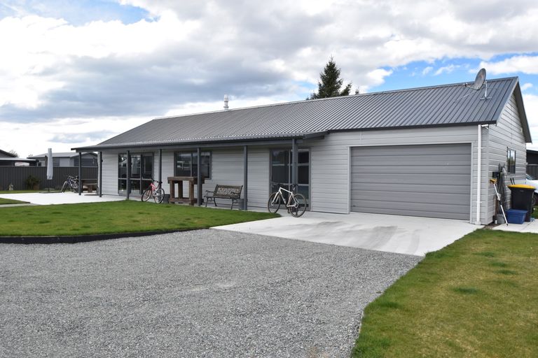 Photo of property in 3 Irishman Drive, Twizel, 7901