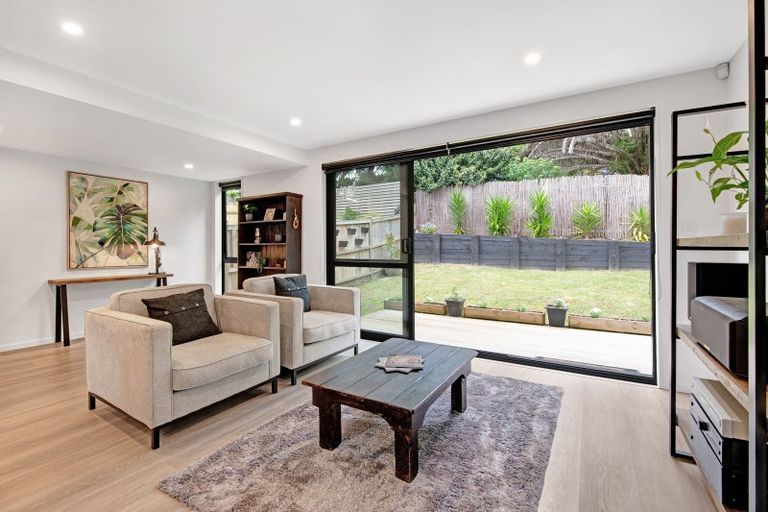 Photo of property in 46 Seafarer Crescent, Stanmore Bay, Whangaparaoa, 0932