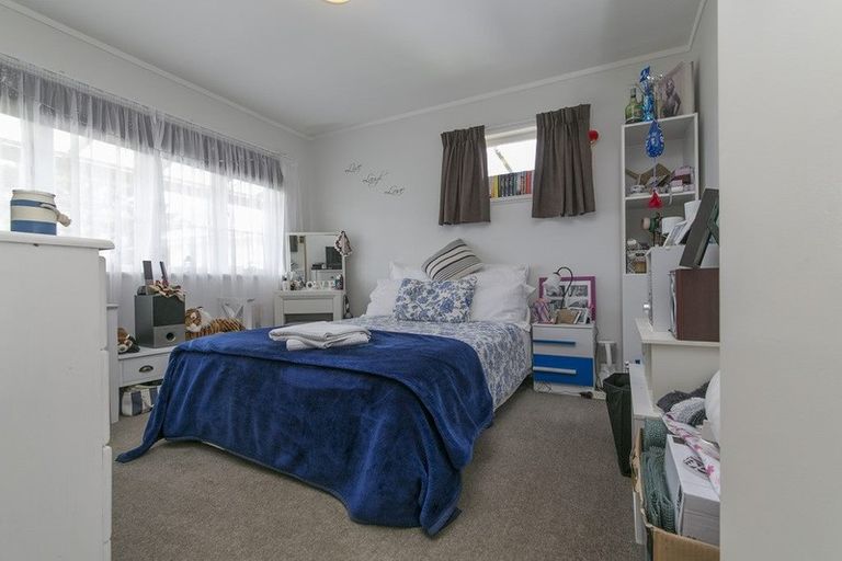 Photo of property in 18 School Road, Riverhead, 0820