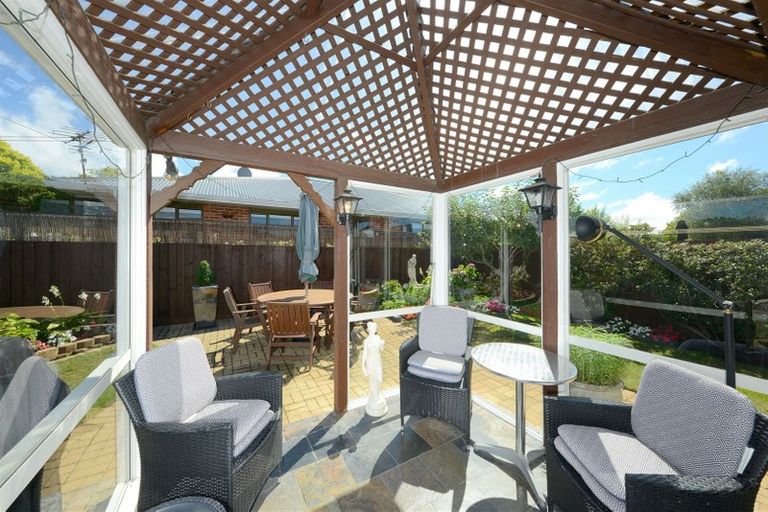 Photo of property in 4 Strathean Avenue, Avonhead, Christchurch, 8042