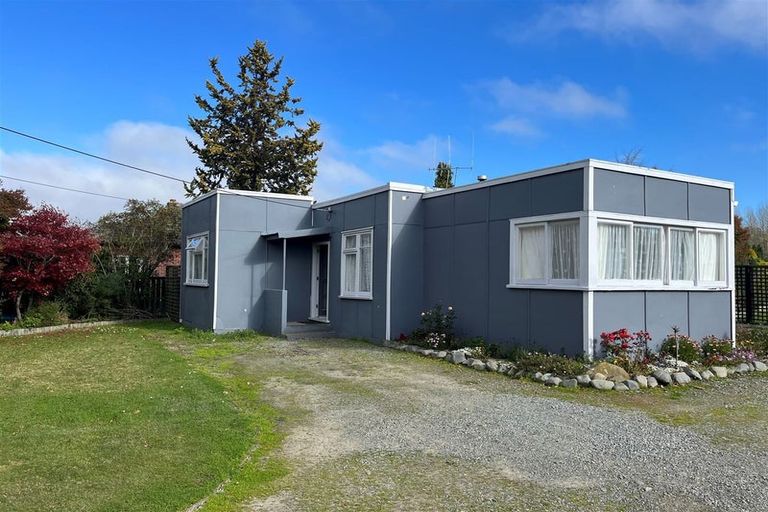 Photo of property in 53 Main North Road, Geraldine, 7930