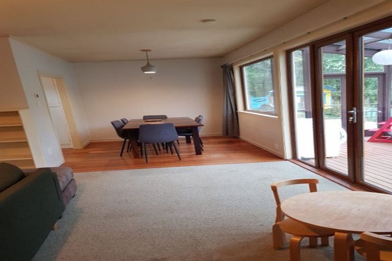 Photo of property in 55 Makara Road, Karori, Wellington, 6012