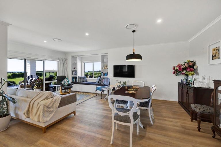 Photo of property in 60 Turangi Road, Motunui, Waitara, 4383