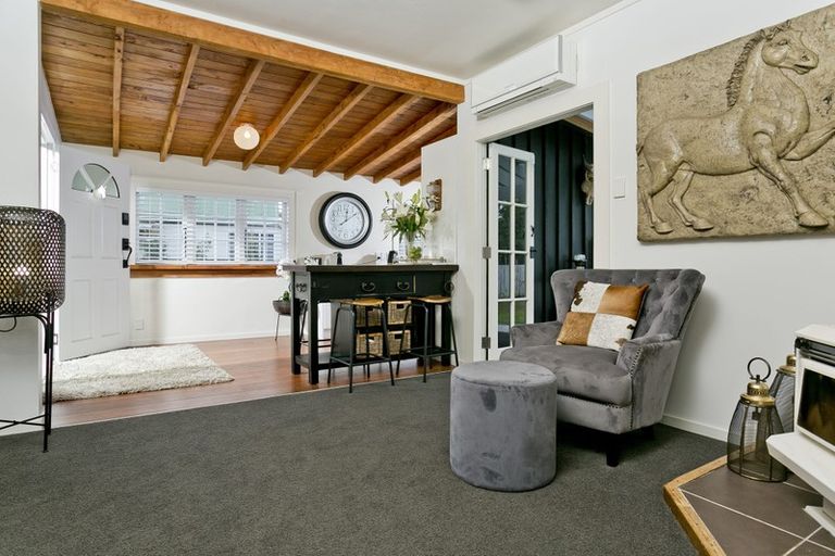 Photo of property in 16 Waitoki Road, Waitoki, Kaukapakapa, 0871