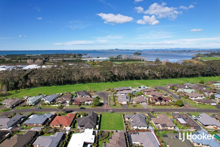 Photo of property in 12 Longmynd Drive, Katikati, 3129
