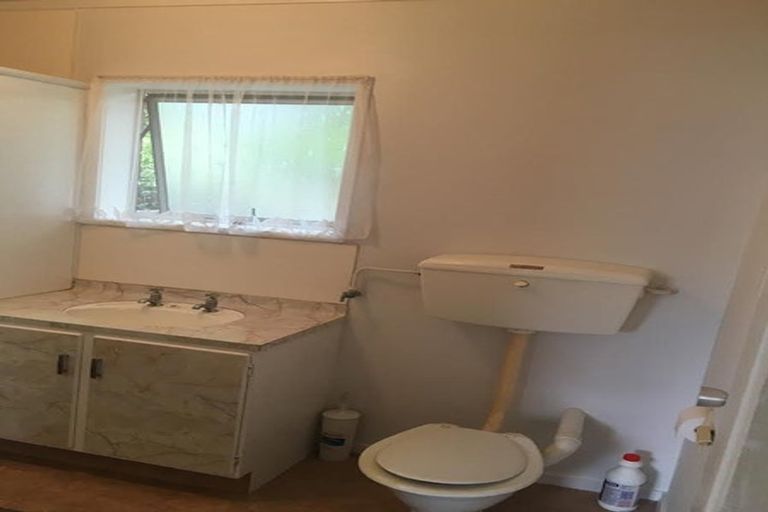 Photo of property in 1/81 Hutchinson Avenue, New Lynn, Auckland, 0600