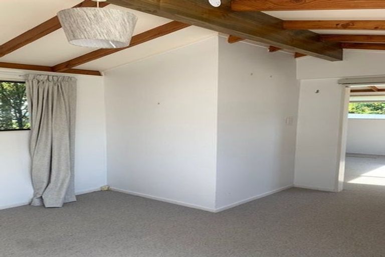 Photo of property in 16 Achilles Crescent, Narrow Neck, Auckland, 0624