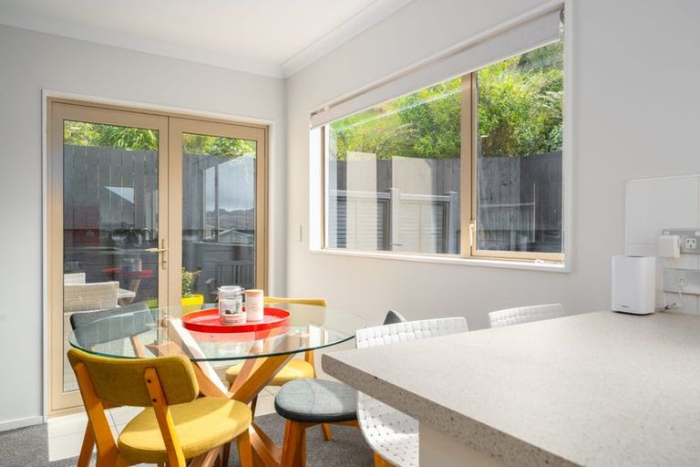 Photo of property in 50 Erlestoke Crescent, Churton Park, Wellington, 6037