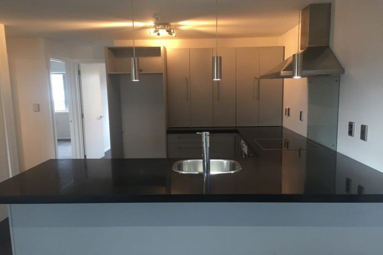 Photo of property in 10/16 Hutcheson Street, Sydenham, Christchurch, 8023