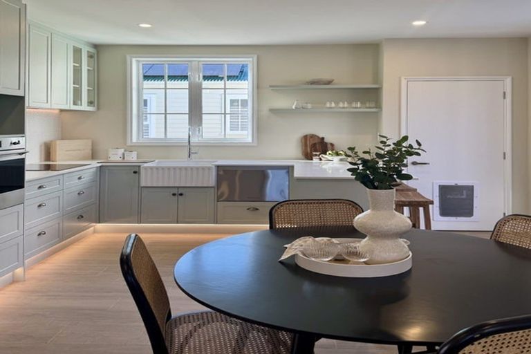 Photo of property in 12 Coles Place, St Albans, Christchurch, 8014