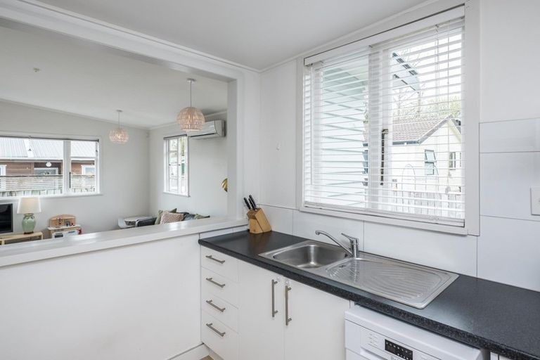 Photo of property in 53 Tiromoana Road, Raumati South, Paraparaumu, 5032