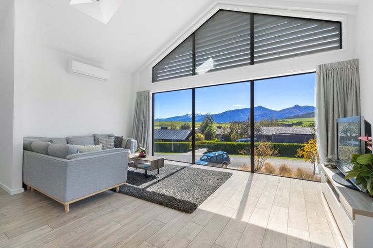 Photo of property in 3a Rannoch Drive, Jacks Point, Queenstown, 9371