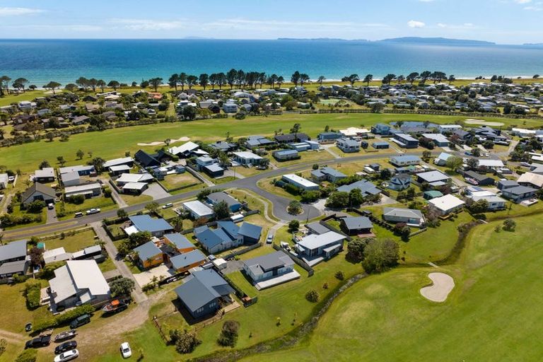 Photo of property in 126 The Fairway, Matarangi, Whitianga, 3592