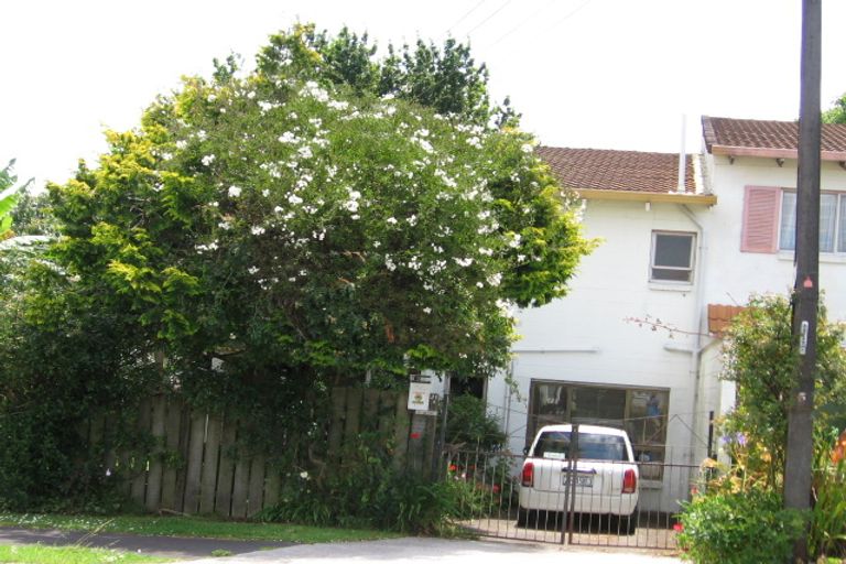 Photo of property in 21a Saxon Street, Waterview, Auckland, 1026