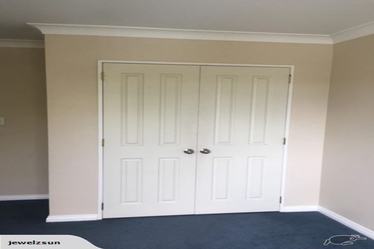 Photo of property in 2/49 College Road, Northcote, Auckland, 0627