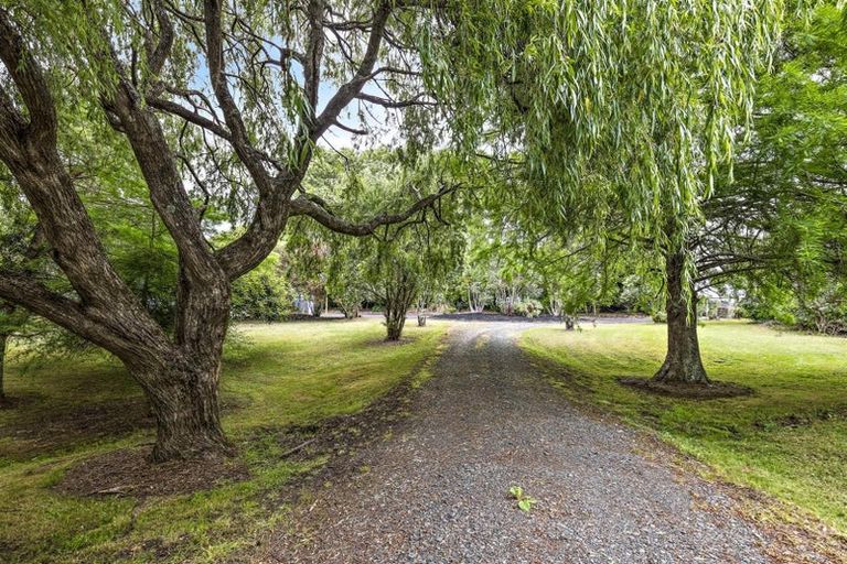 Photo of property in 1622 South Head Road, South Head, Helensville, 0874