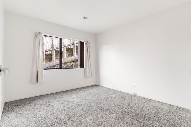 Photo of property in 84 Wade River Road, Stanmore Bay, Whangaparaoa, 0932